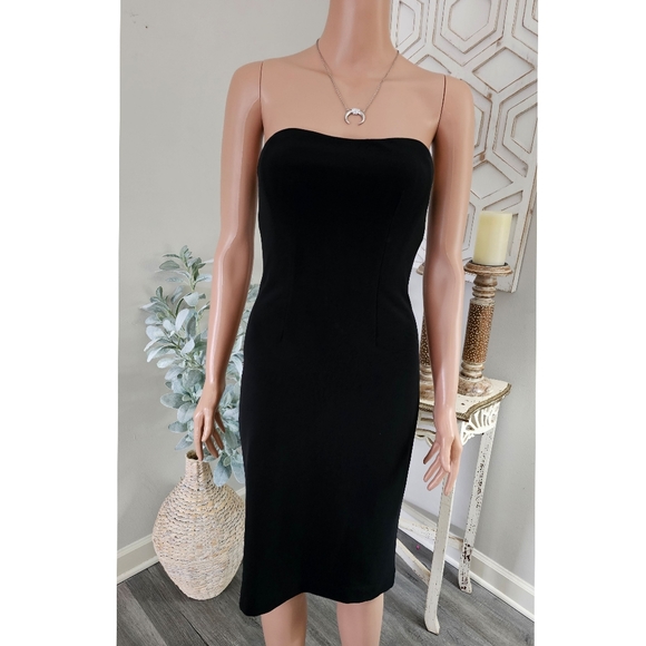 NWT Banana Republic Black Strapless Knee Length Bodycon Petite Dress - Picture 1 of 9